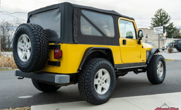 2006 Jeep Wrangler Unlimited in Solar Yellow rear passenger flare