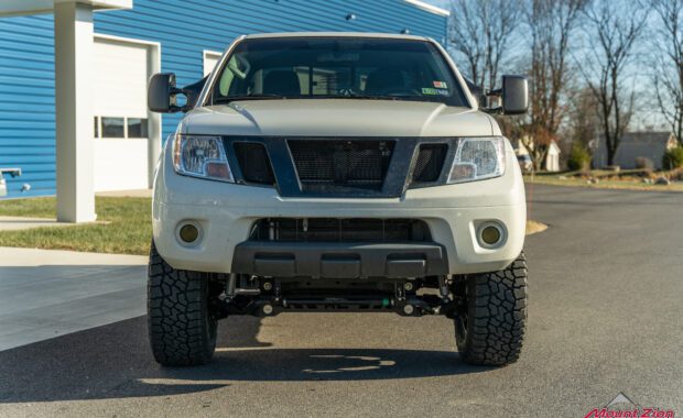 2021 Nissan Frontier SV White with 6