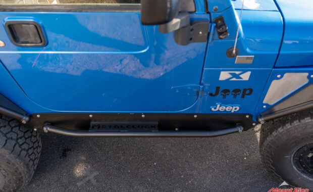 Metalcloak step on two door 2003 jeep wrangler in intense blue