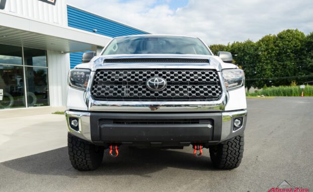 2020 Toyota Tundra SR5 front end