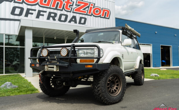 Mount Zion Offroad Shop with Classic Toyota Land Cruiser