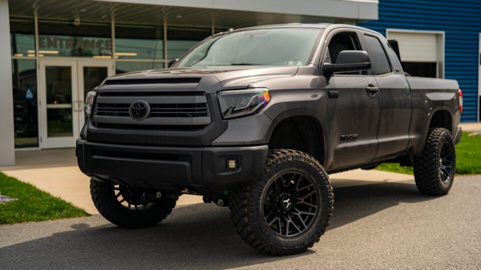 2015 TOYOTA TUNDRA SR5
