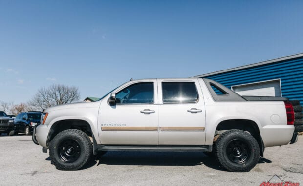 07 silver Chevy avalanche with 3.5