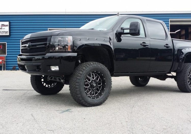 2013 Silverado Lifted & Blacked Out