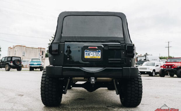 Custom Black 2017 Jeep Wranlger Offroad build with 2.5